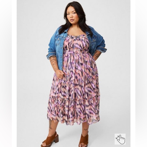 TORRID NWT Chiffon Midi dress - sweetheart neckline, empire waist and pockets! - Picture 3 of 5